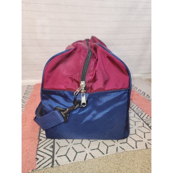 NIKE Y2K MAROON & NAVY DUFFLE BAG W SHOULDER STRAP - Picture 6 of 15